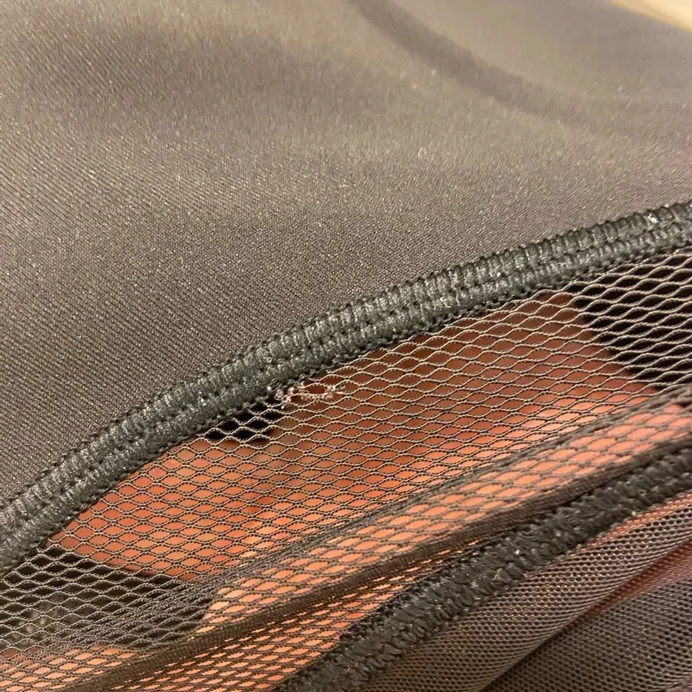 Lululemon Seek The Heat Tight Black Size 4